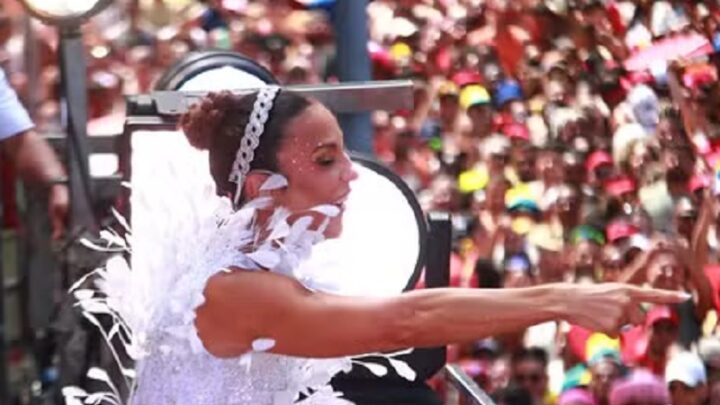 Ivete Sangalo vence Troféu Bahia Folia 2026 com o hit ‘Vampirinha’