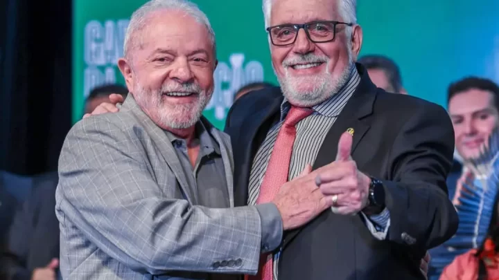 Ao antecipar anúncio de chapa, Wagner teria evitado que Lula avalizasse troca de Jerônimo por Rui em viagem à Índia