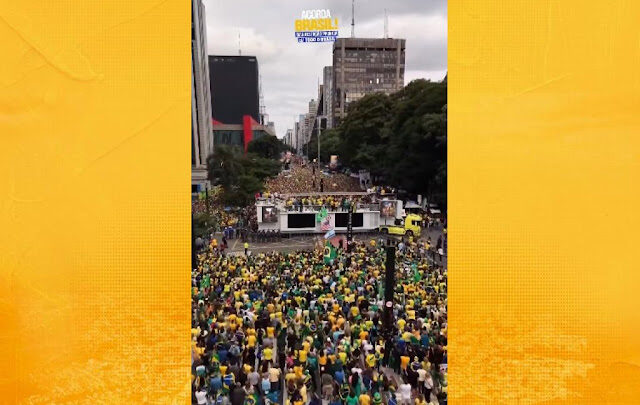 Ato “Acorda Brasil” reúne manifestantes na Avenida Paulista com presença de Flávio Bolsonaro
