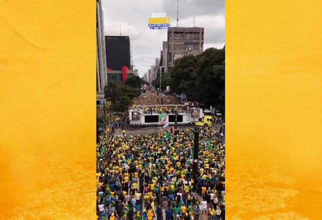 Ato “Acorda Brasil” reúne manifestantes na Avenida Paulista com presença de Flávio Bolsonaro