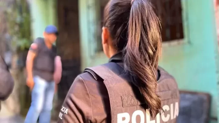 Serrinha: Mulher é presa suspeita de dopar homem durante encontro e roubar R$ 18 mil