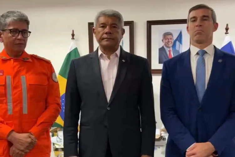 Governador coordena força-tarefa e se solidariza com famílias durante chuvas em Vitória da Conquista