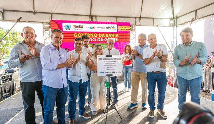 Deputado Charles Fernandes participa de inaugurações de colégio estadual e CAPS em Urandi