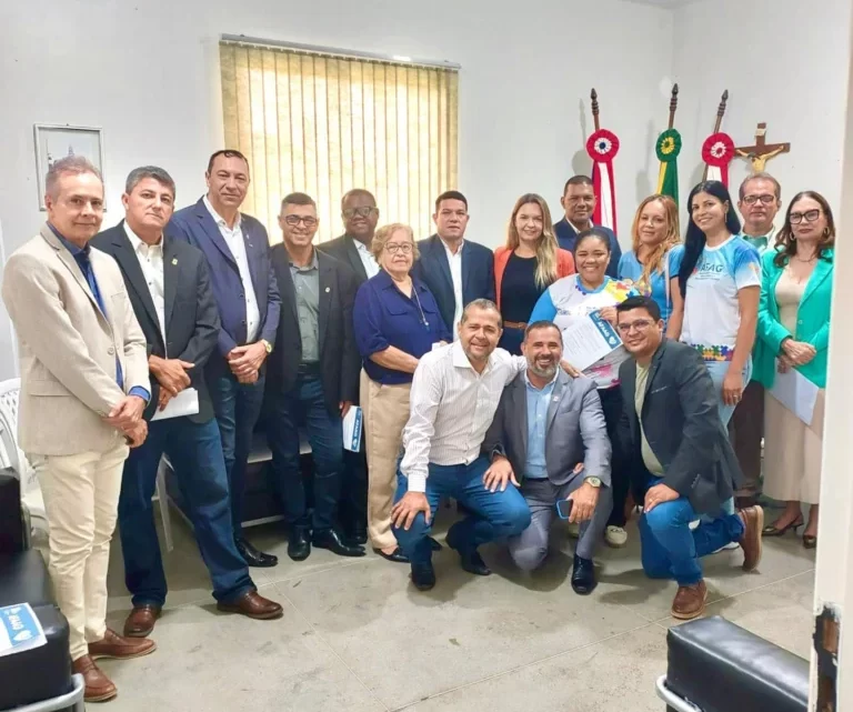 Vereadores recebem representantes de Associação voltada a Autistas e Neurodivergentes em Guanambi