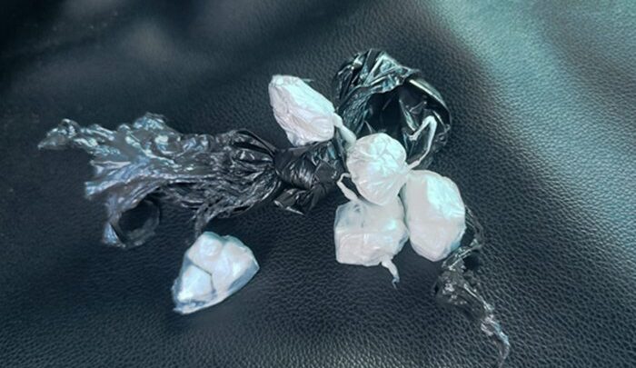 Grávida de 8 meses é presa suspeita de tráfico de drogas em Igaporã