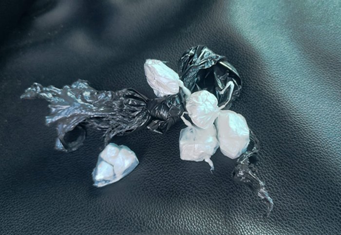 Grávida de 8 meses é presa suspeita de tráfico de drogas em Igaporã