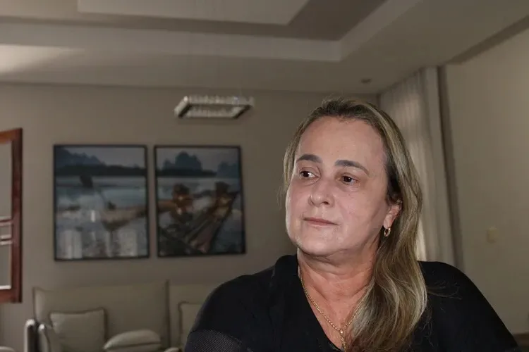 Prefeita de Livramento de Nossa Senhora sofre atentado a tiros na BA-152