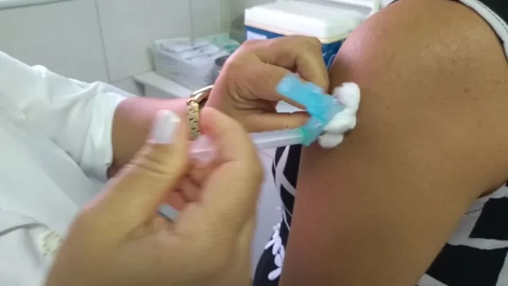 Casos de influenza A continuam a crescer no Brasil, diz Fiocruz