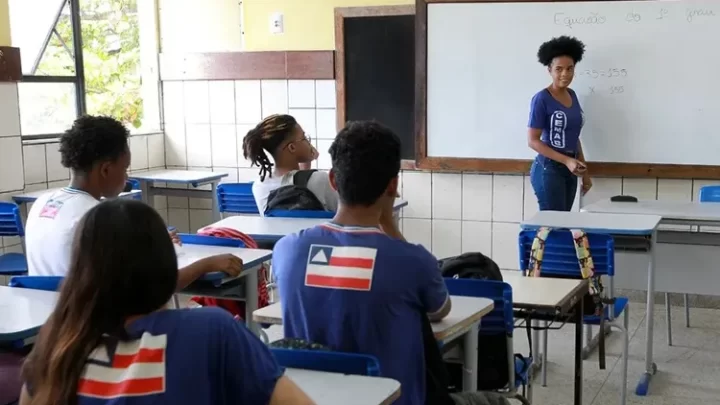 Governo da Bahia abre 46 mil vagas de monitoria para Programa Mais Estudo