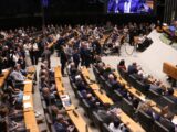 Saiba quais deputados baianos assinaram a proposta para adiar fim da escala 6×1
