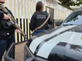 Mulher e dois homens são presos por estuprar pessoa com deficiência em Ibipitanga