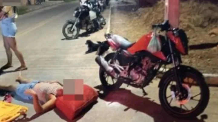 Motociclista sem CNH e atrasado para a aula causa acidente em Palmas de Monte Alto