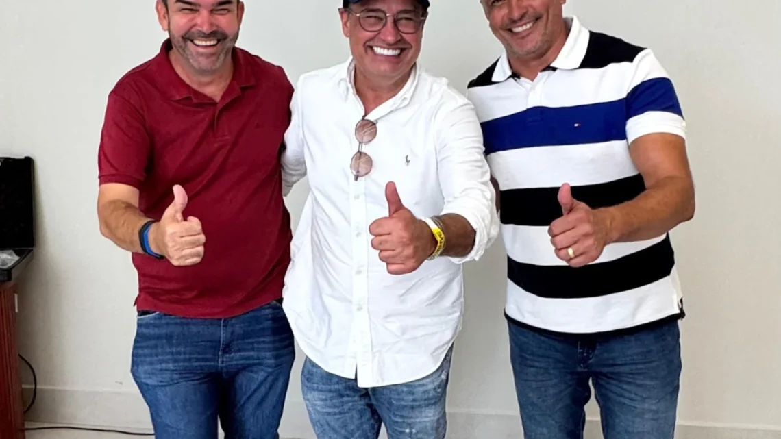 Com apoio do prefeito Nal, vice Zaqueu, e maioria da Câmara de Vereadores, reeleição de Felipe Duarte é fortalecida em Guanambi; ‘É o meu deputado estadual’ – afirma o prefeito