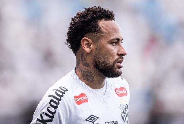 Problema físico de Neymar preocupa seleção brasileira às vésperas da Copa do Mundo