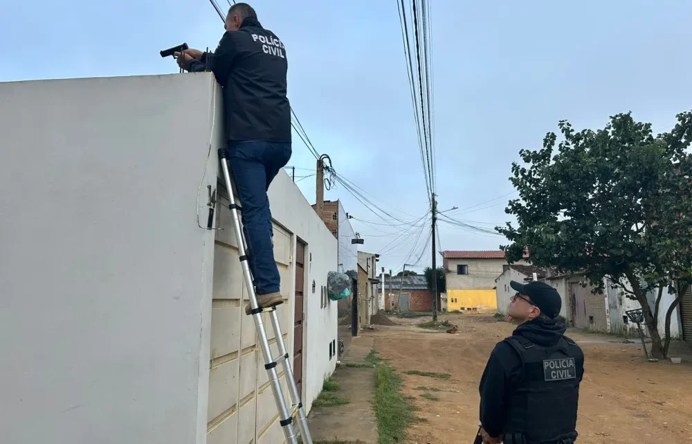 Operação cumpre mandados contra grupo investigado por tráfico em Vitória da Conquista