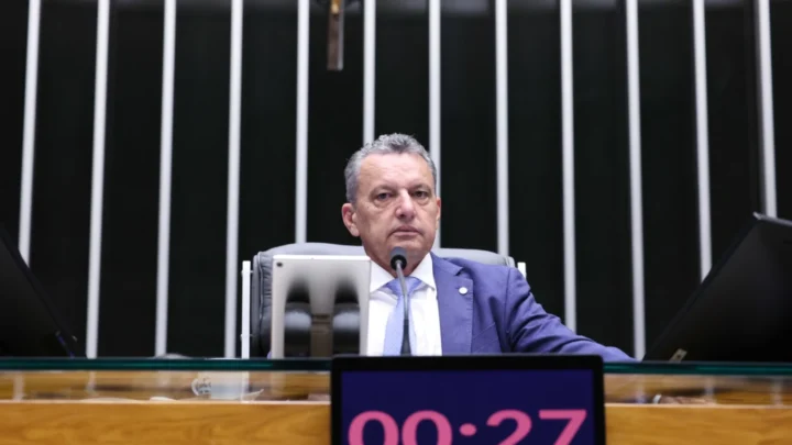 Deputado Charles Fernandes anuncia conquista de 750 novas moradias do Minha Casa, Minha Vida para o sudoeste baiano