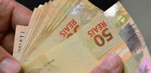 PL e PT lideram divisão do fundo eleitoral e receberão mais de R$ 1,4 bilhão juntos