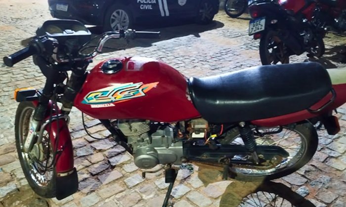 Igaporã: Menor e jovem de 18 anos são conduzidos após Rondesp recuperar moto com registro de furto