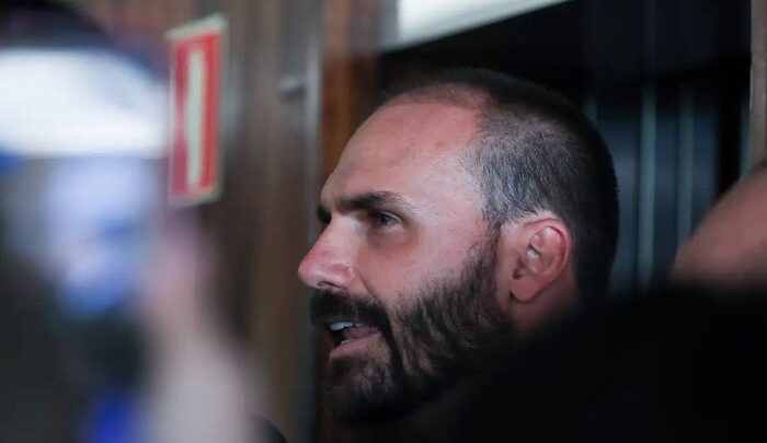 Primeira Turma do STF condena Eduardo Bolsonaro a 4 anos por coação no curso do processo