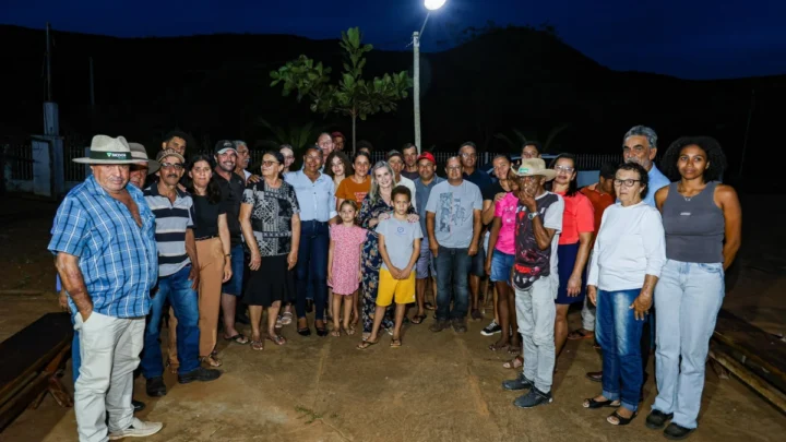 Ivana Bastos garante água na torneira para mais 30 famílias de Guanambi