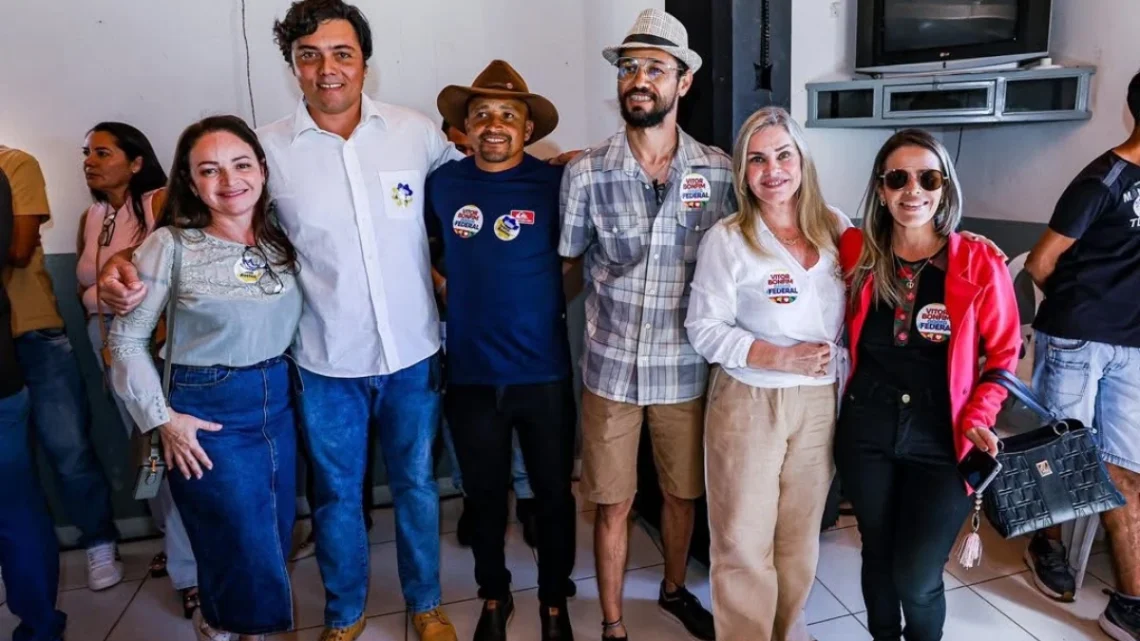 Ivana Bastos participa de reunião política em Jacaraci e reforça compromisso com o desenvolvimento do município