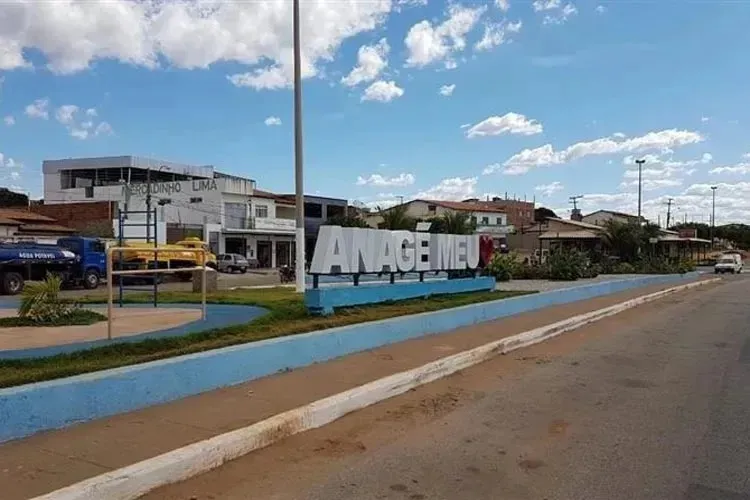 Mulher golpeia a própria irmã com talhadeira no rosto em Anagé