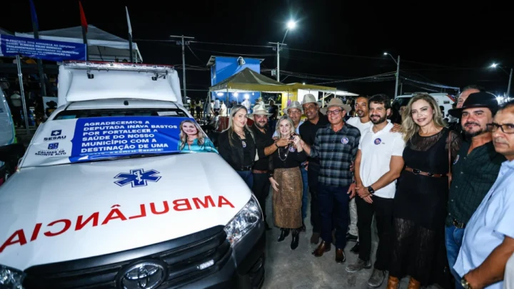 Ivana Bastos participa da Vaquejada de Palmas de Monte Alto e entrega investimentos para o município