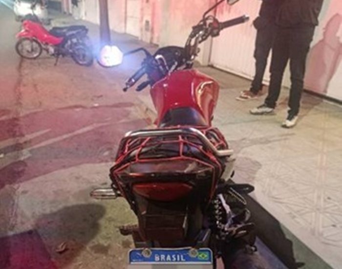 Idosa e motociclista ficam feridos após acidente no bairro Aeroporto Velho, em Guanambi
