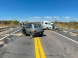 Motorista morre após colisão entre carro e ambulância na BR‑030, em Carinhanha