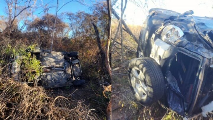 Carro capota na BR-030 e deixa quatro pessoas feridas em Malhada