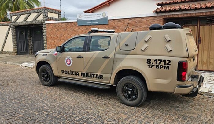 Dois homens são conduzidos à delegacia após furto em obra da Prefeitura de Candiba