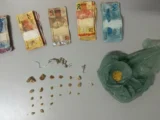 Guanambi: Jovem é preso com crack e R$ 1,4 mil no bairro Monte Pascoal
