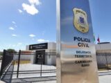 Mulher é agredida e obrigada a ajoelhar para rezar dentro de igreja em Carinhanha