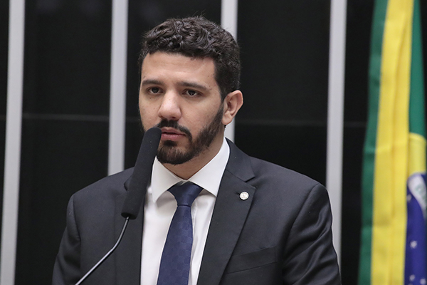 Neto Carletto apresenta crescimento patrimonial de 6.000% em declaração de renda