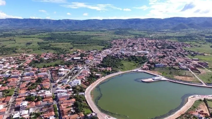 Carro é furtado na BA-612 durante festa de aniversário da cidade de Candiba