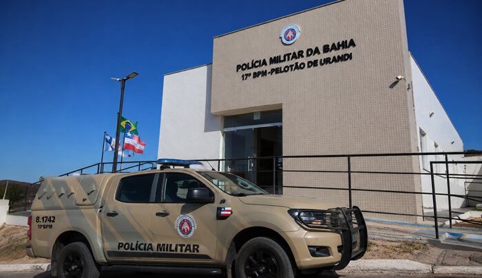 Homem é preso após ameaçar filha e outros familiares com machado na zona rural de Urandi