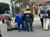 Homem é baleado após agredir policial e tentar tomar arma de PM em Caetité Homem é baleado após agredir policial e tentar tomar arma de PM em Caetité