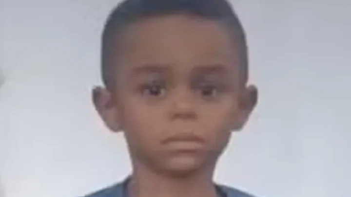 Menino de 8 anos morre afogado em piscina de fazenda em Riachão do Jacuípe