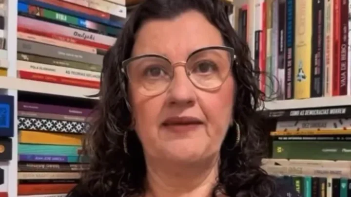 Riacho de Santana: Prefeito exonera esposa do vice após rompimento e vazamento de áudio