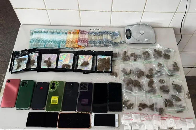 Rondesp apreende cocaína escondida no sutiã de suspeita e prende dupla em Matina
