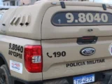Homem surta, destrói carro de familiar e acaba preso por desacato em Mortugaba
