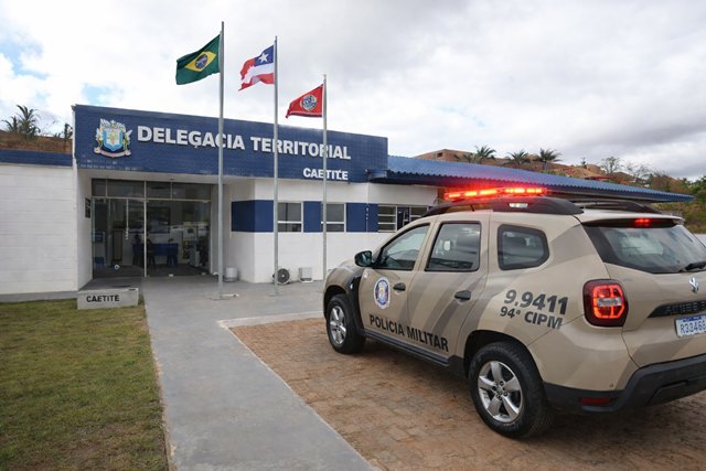 Jovem de 19 anos é presa suspeita de matar homem a golpes de faca em Caetité