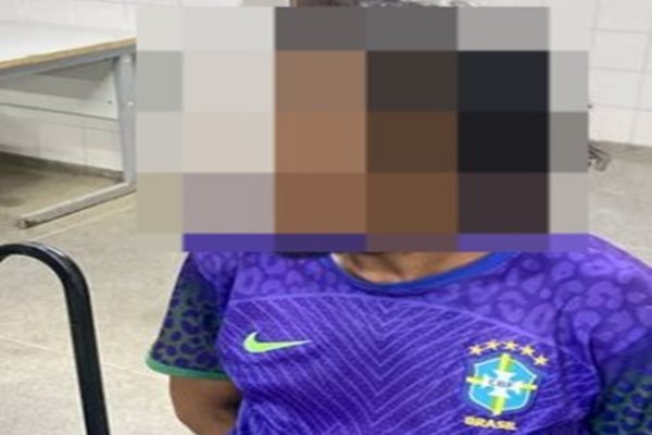 PM conduz à delegacia homem suspeito de roubo a estabelecimento comercial em Guanambi