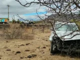 Caminhonete bate em poste e deixa motorista ferido na BA-573, em Guanambi