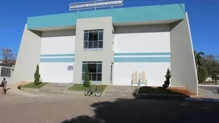 TCM manda Guanambi suspender novos contratos sem seleção pública