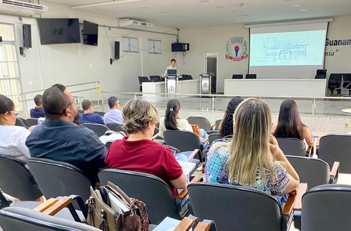 Vereadores de Guanambi participam de audiência pública sobre metas fiscais e LOA 2027
